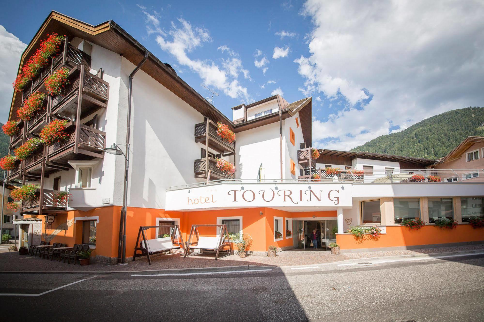 Hotel Touring Predazzo Exteriör bild